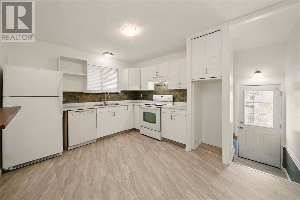 Red Deer, AB T4N4Y2,18 Fir Street