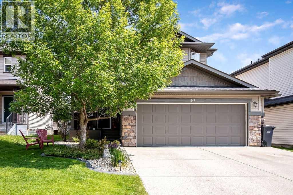 Okotoks, AB T1S0E6,97 Drake Landing Crescent
