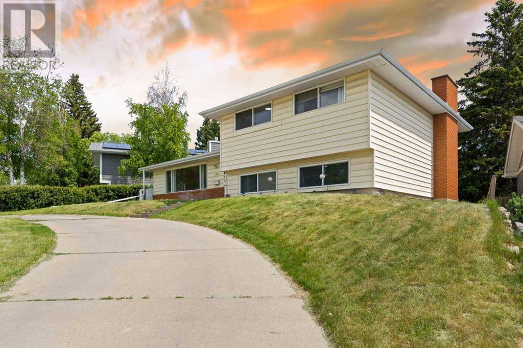 Calgary, AB T2L1W3,5308 Barrett Drive NW