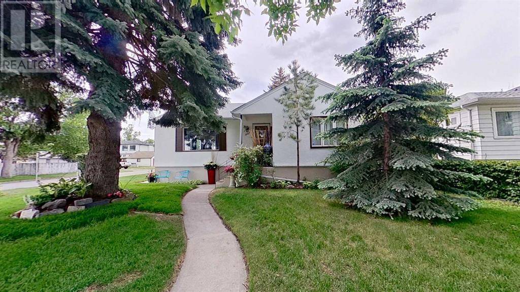 Calgary, AB T2E1H7,539 15 Avenue NE