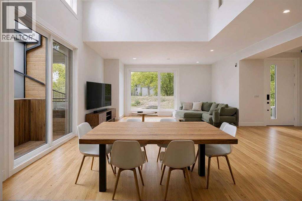 Calgary, AB T2M1V5,1725 23 Avenue NW