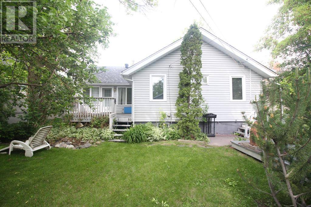 Calgary, AB t2m0c8,327 12 Avenue NW