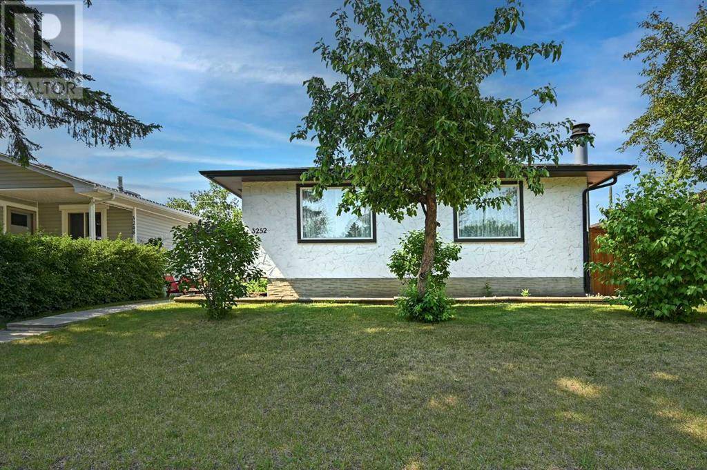 Calgary, AB T2B2A7,3252 Dover Ridge Drive SE