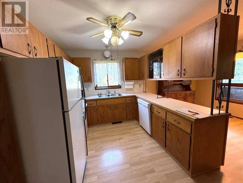 Ponoka, AB T4J1E7,5005 61 Avenue Close