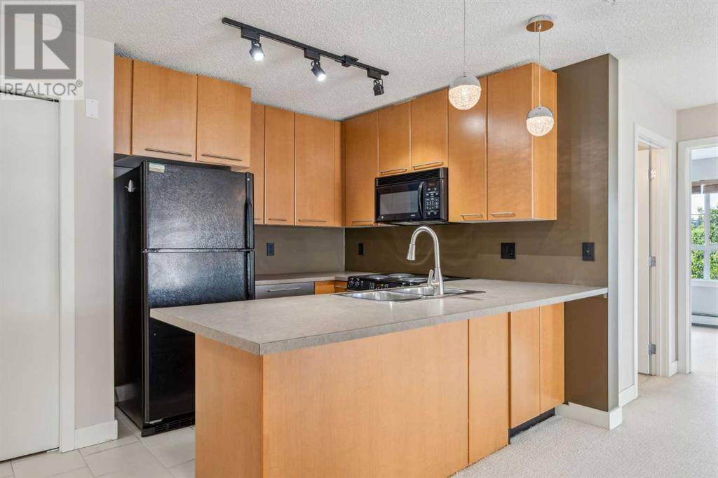 Calgary, AB T3E7N9,340, 35 Richard Court SW