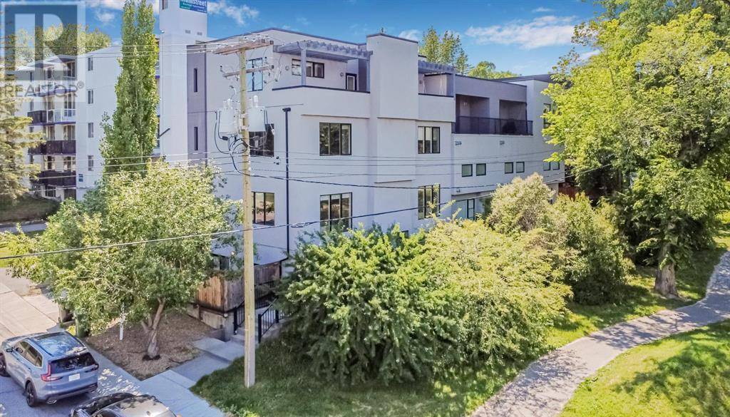 Calgary, AB T2T4M5,3, 2101 17 Street SW