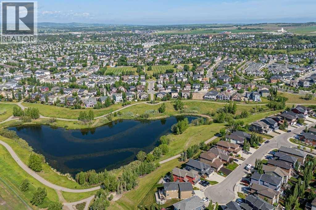 Okotoks, AB T1S0E7,137 Drake Landing Manor