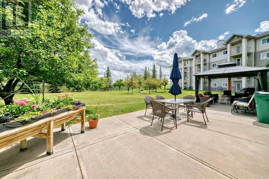 Calgary, AB T2Y4M1,225, 5000 Somervale Court SW
