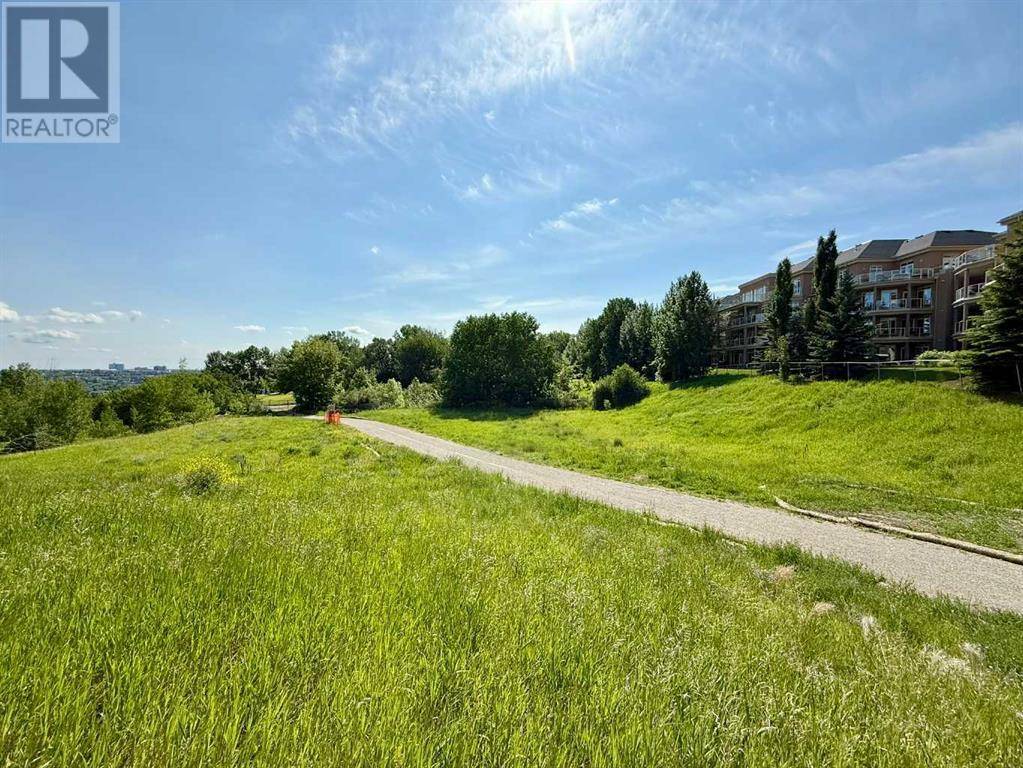 Calgary, AB T3C2Z1,308, 8 Hemlock Crescent SW