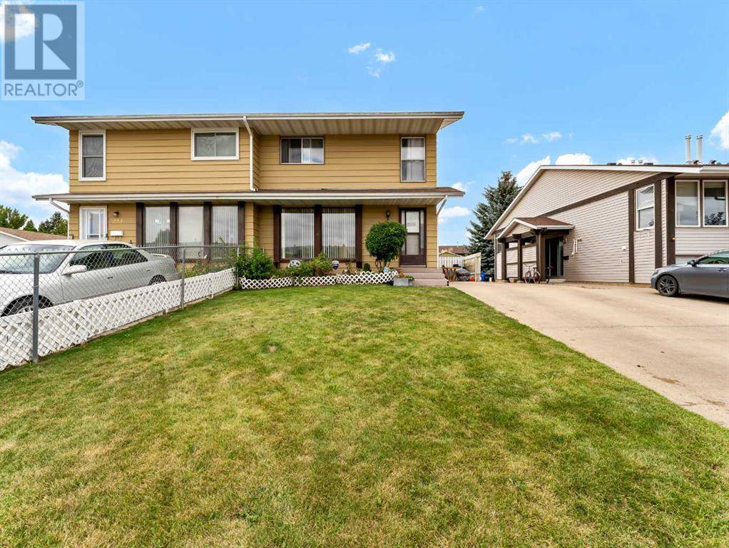Medicine Hat, AB T1B1N7,219 Ross Glen Drive SE