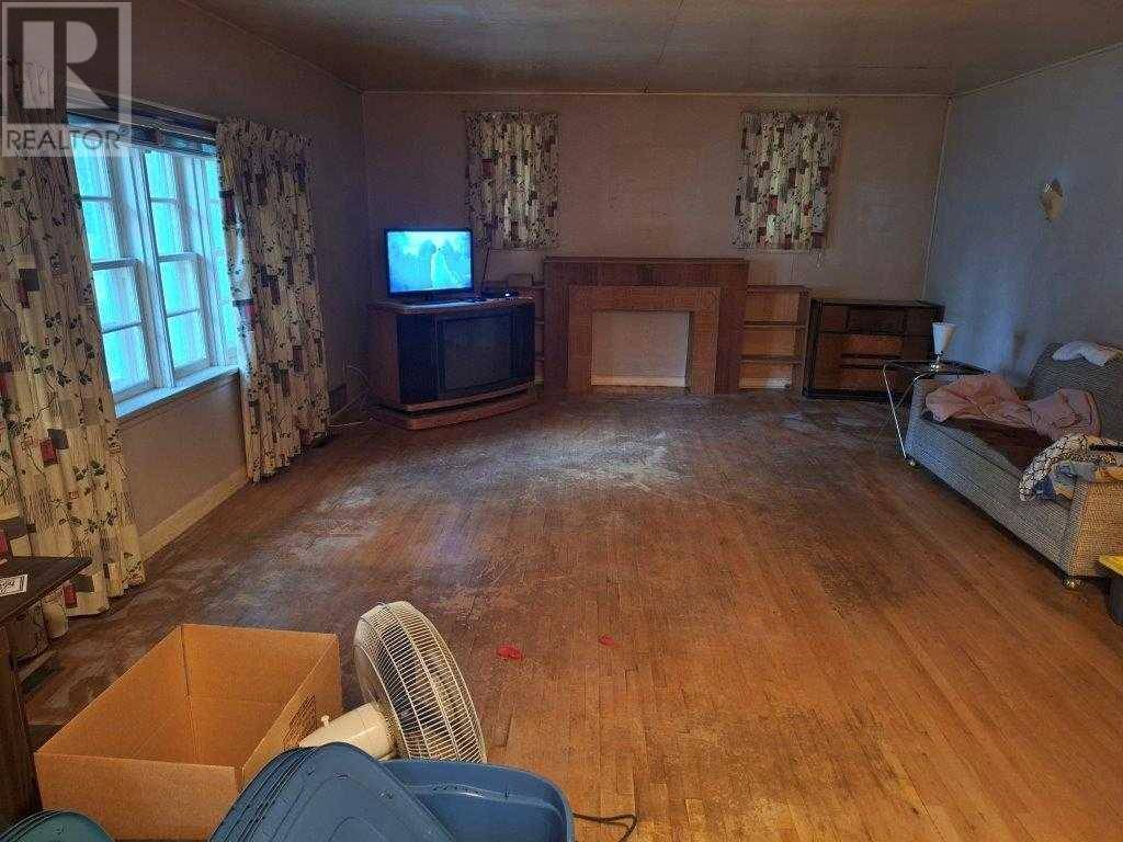 Taber, AB T1G1H2,4817 52 Avenue