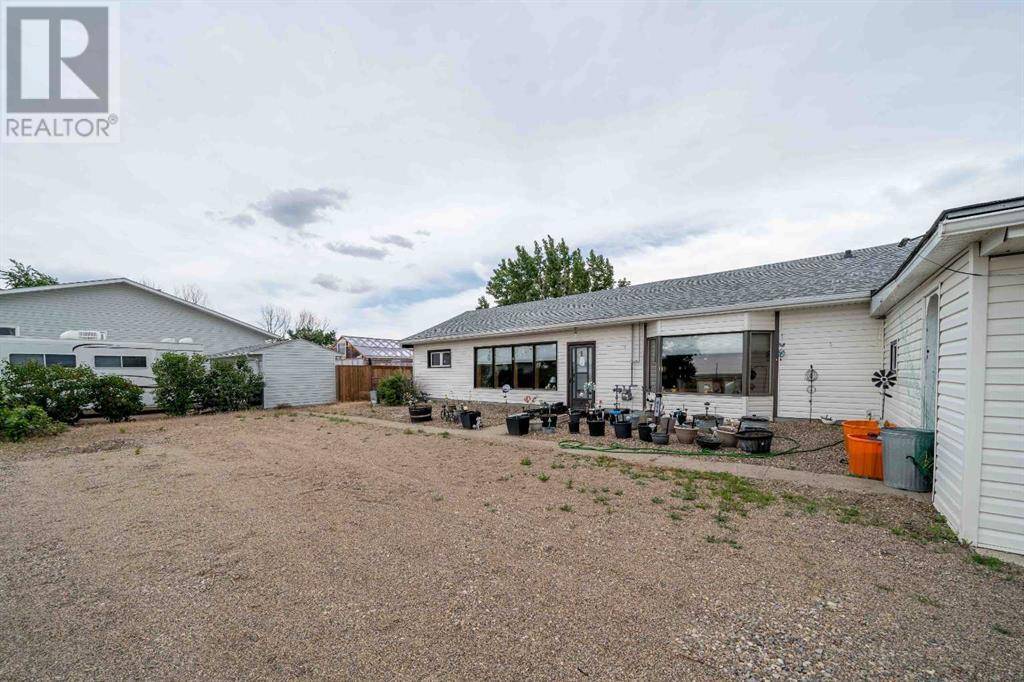 Dunmore, AB T1B0J9,614 3 Avenue