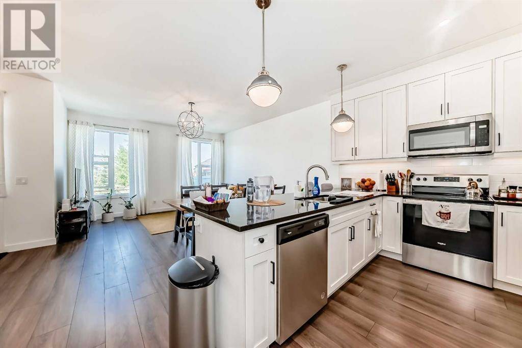 Calgary, AB T2X4T3,123 Legacy Glen Parade SE