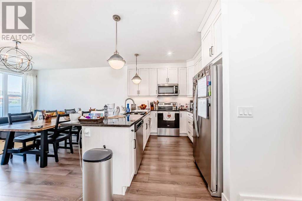 Calgary, AB T2X4T3,123 Legacy Glen Parade SE
