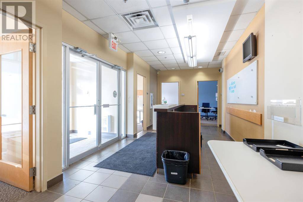 Fort Mcmurray, AB T9H5S5,10217 Queen Street