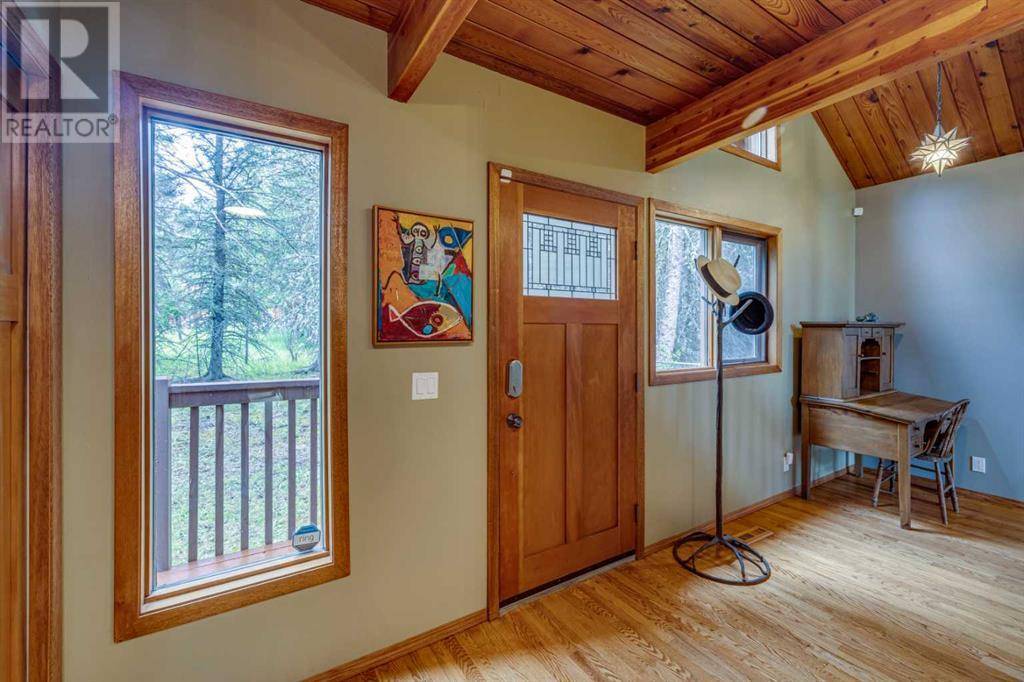 Bragg Creek, AB T0L0K0,106 Mountain Lion Drive