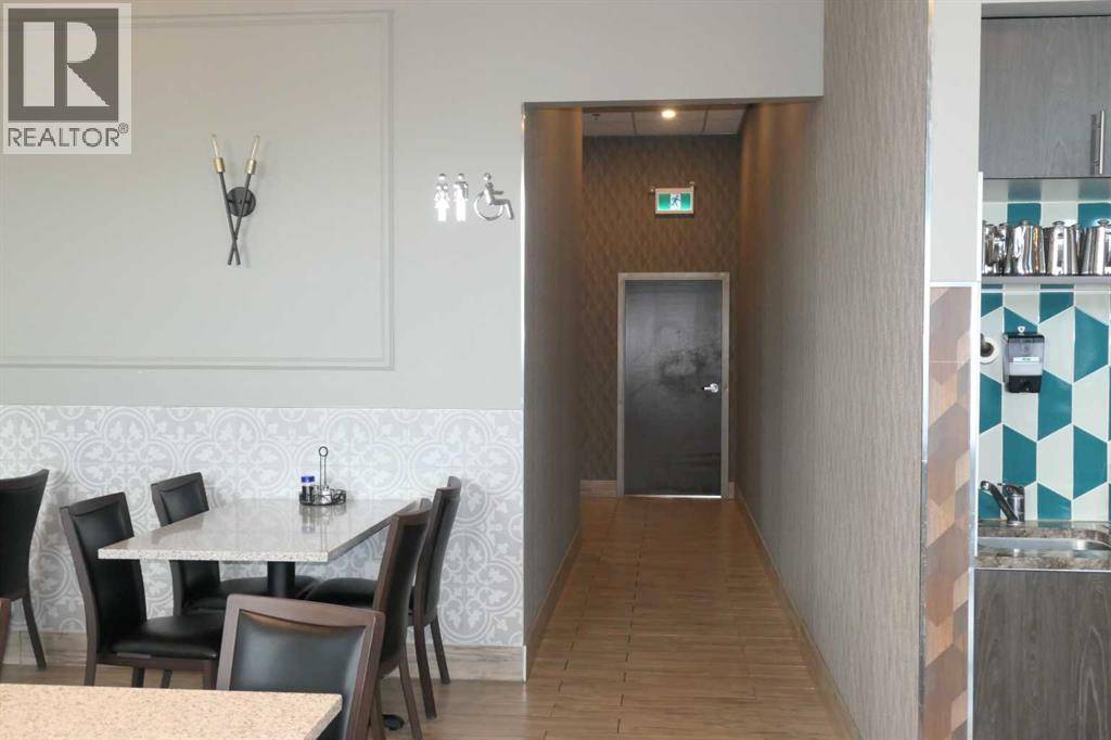 Calgary, AB T3R0N2,2110, 4 Royal Vista Way NW