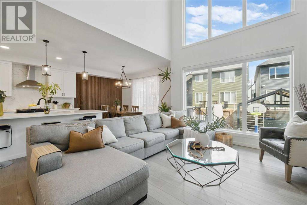 Calgary, AB T3C0E3,73 Mallard Grove SE