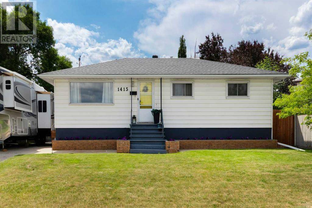 Calgary, AB T2E5N2,1415 Russell Road NE