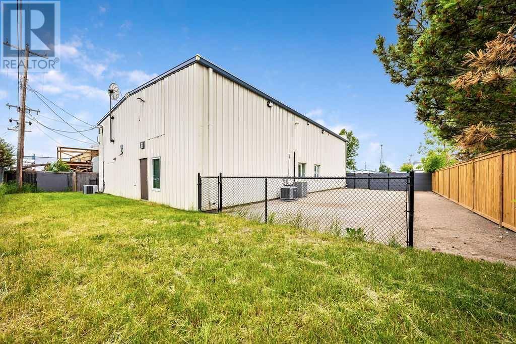 Okotoks, AB T0L0A0,209 Stockton Avenue