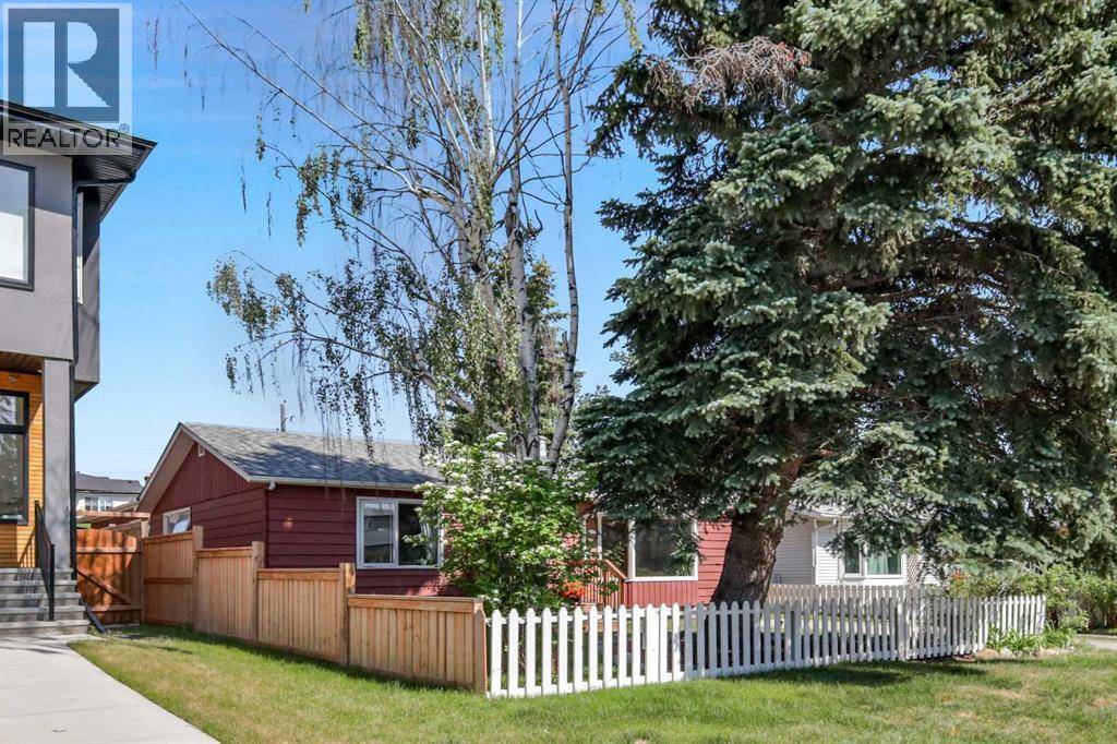 Calgary, AB T3B2P3,4636 80 Street NW
