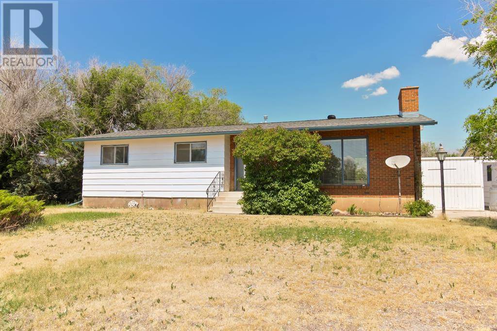 Dunmore, AB T1B0K3,92 2nd Avenue  N