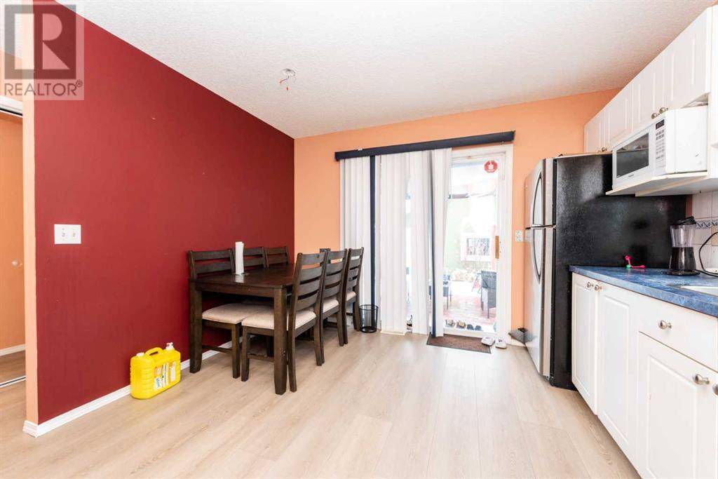 Calgary, AB T3J4K2,39 Taravista Mews NE
