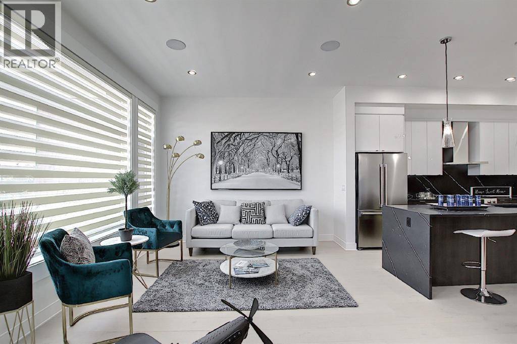 Calgary, AB T3C1T3,Unit 2, 940 38th Street SW