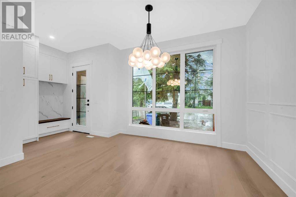 Calgary, AB T2K0Y1,3417 2 Street NW