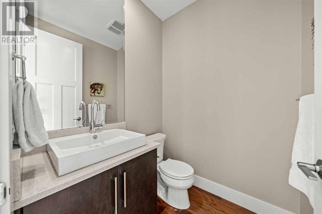 Calgary, AB T2T4R3,4505 17 Street SW
