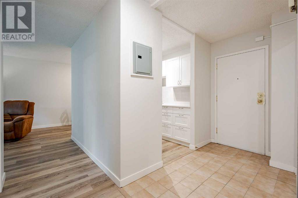Calgary, AB T3A2E1,206, 3420 50 Street NW