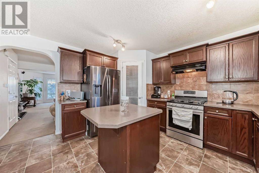 Calgary, AB T3J0K1,4 Saddlebrook Circle NE