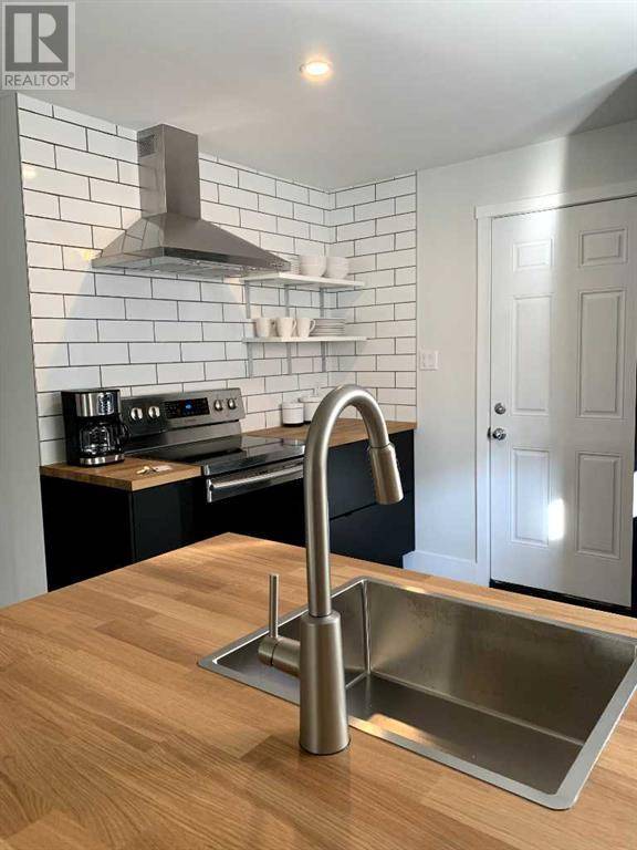 Drumheller, AB T0J0Y4,144 2 Street W