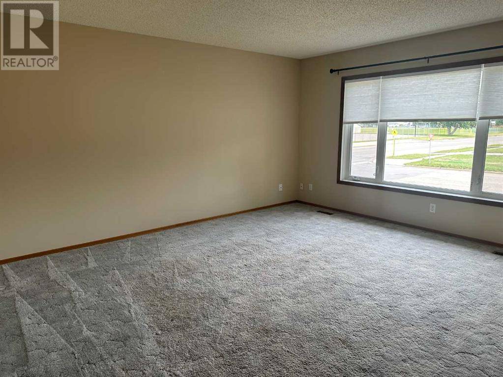 Taber, AB T1G1L8,5323 56 Street
