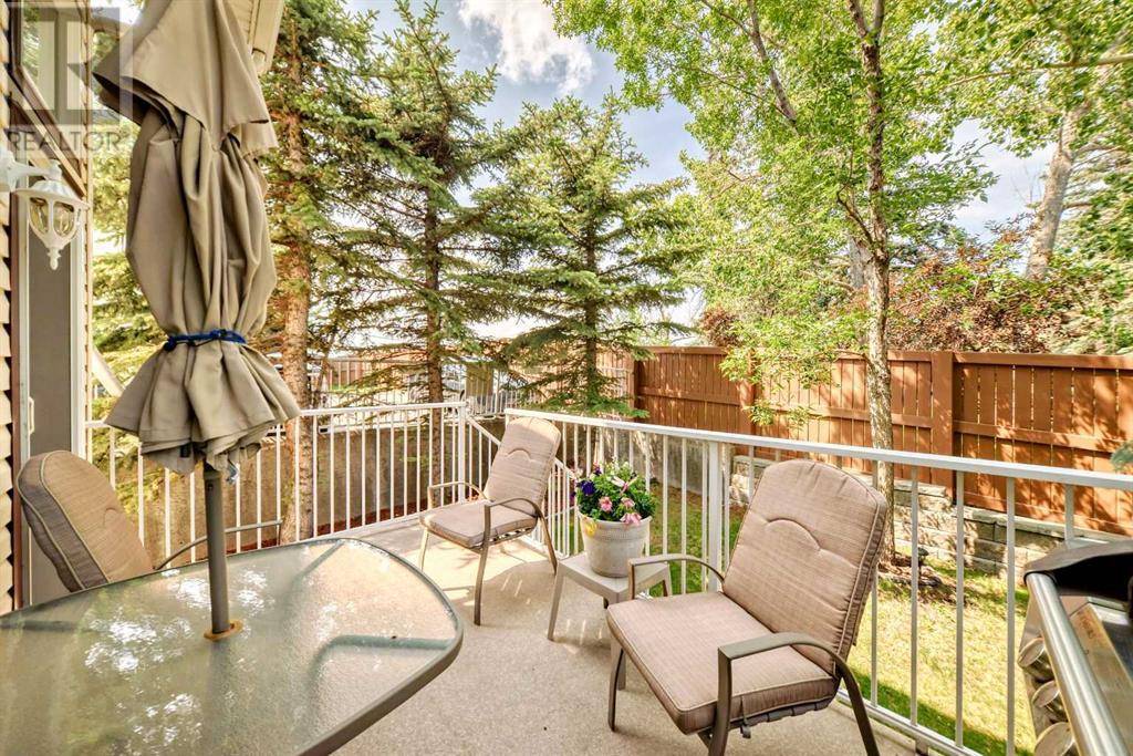 Calgary, AB T2B0P6,70 Dover Mews SE