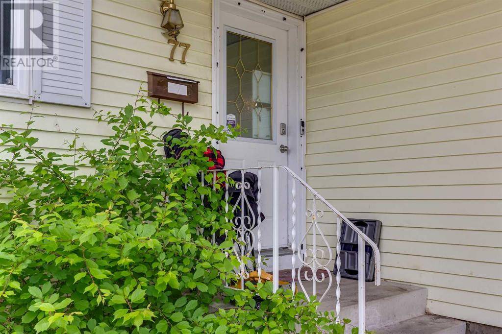 Red Deer, AB T4R1X4,77 EASTMAN Crescent