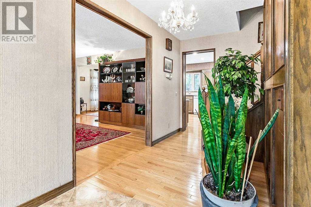 Calgary, AB T2V4L5,224 Pump Hill Crescent SW