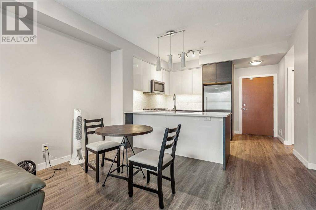 Calgary, AB T3E8A9,1210, 95 Burma Star Road SW