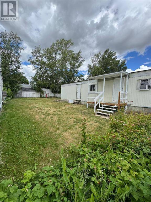 Medicine Hat, AB T1B1J3,182, 4000 13 Avenue SE