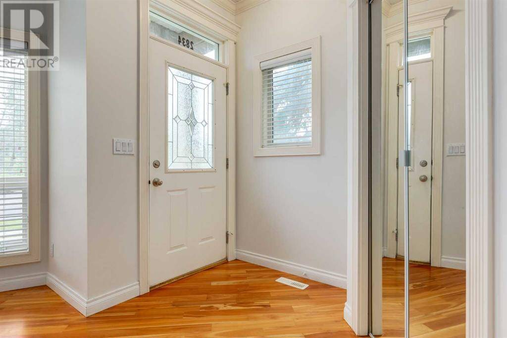 Calgary, AB T2N3S8,2834 Parkdale Boulevard NW