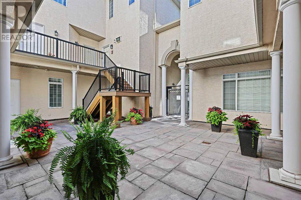 Calgary, AB T2V1A8,204, 5703 5 Street SW