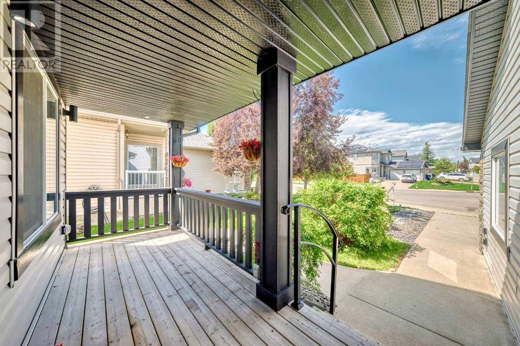 Chestermere, AB T1X1N3,120 Oakmere Way