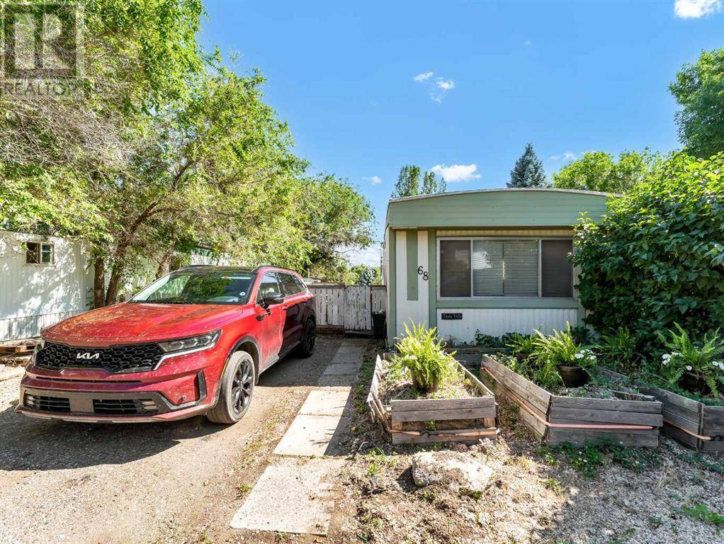 Medicine Hat, AB T1A7L1,68 Cactus Street SW