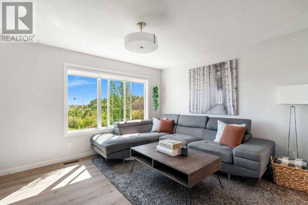 Cochrane, AB T4C2M2,2202, 250 Fireside View