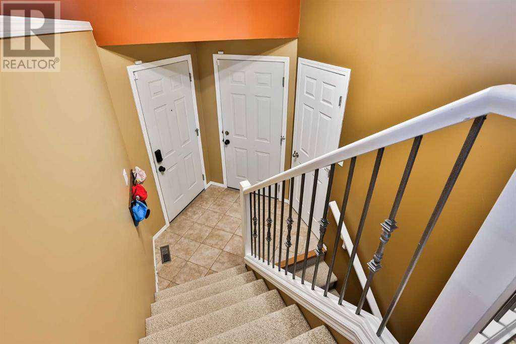 Lethbridge, AB T1K7Y9,243 Squamish Court W