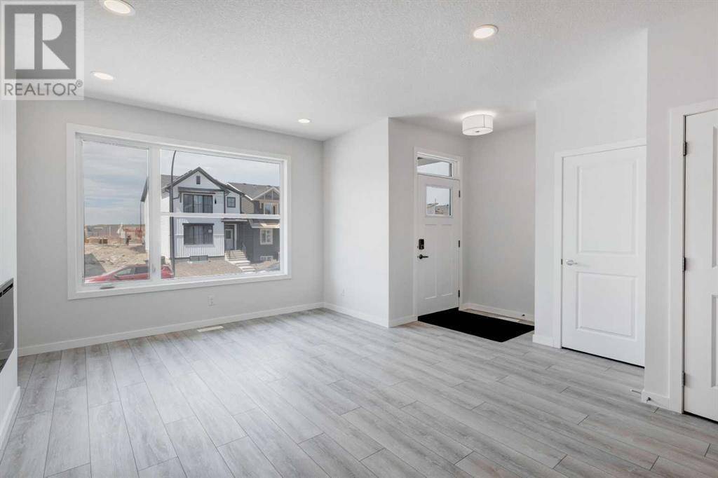 Calgary, AB T3P2K6,905 Livingston View NE