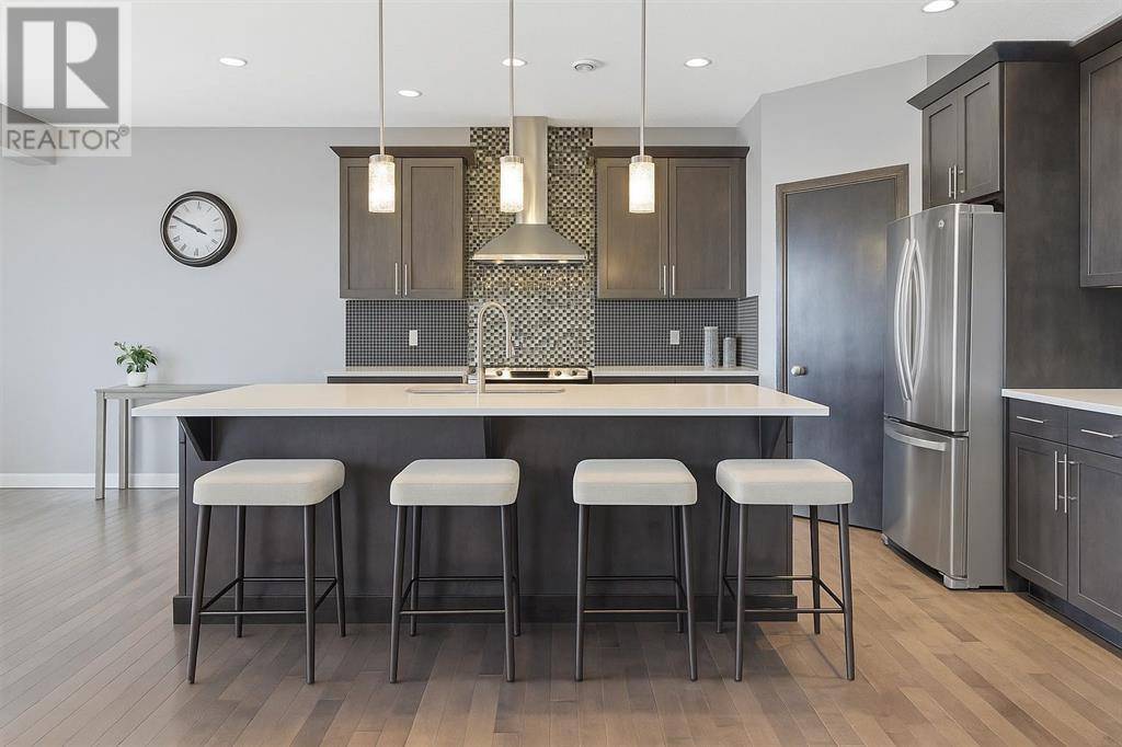 Calgary, AB T3P1E5,72 Panora View NW