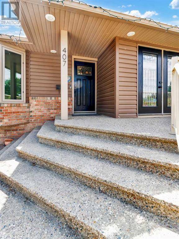 Medicine Hat, AB T1A1X1,407 13 Street SE