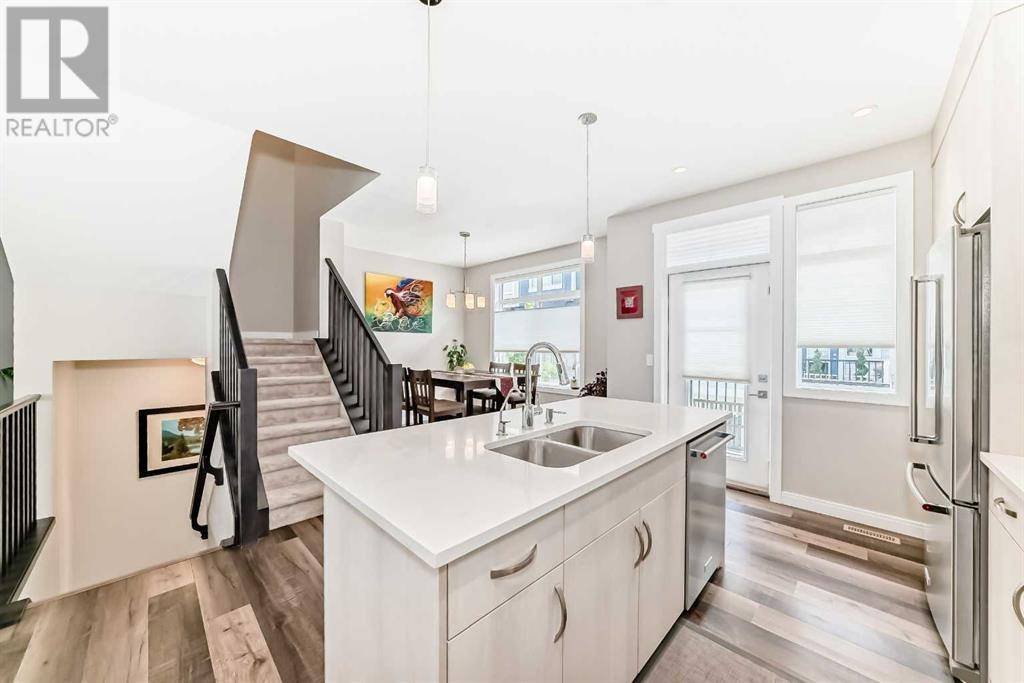 Calgary, AB T3H1Y1,209 Wentworth Row SW