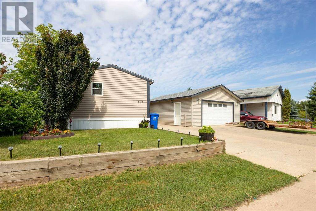 Fort Mcmurray, AB T9K1A2,217 Tamarack Way
